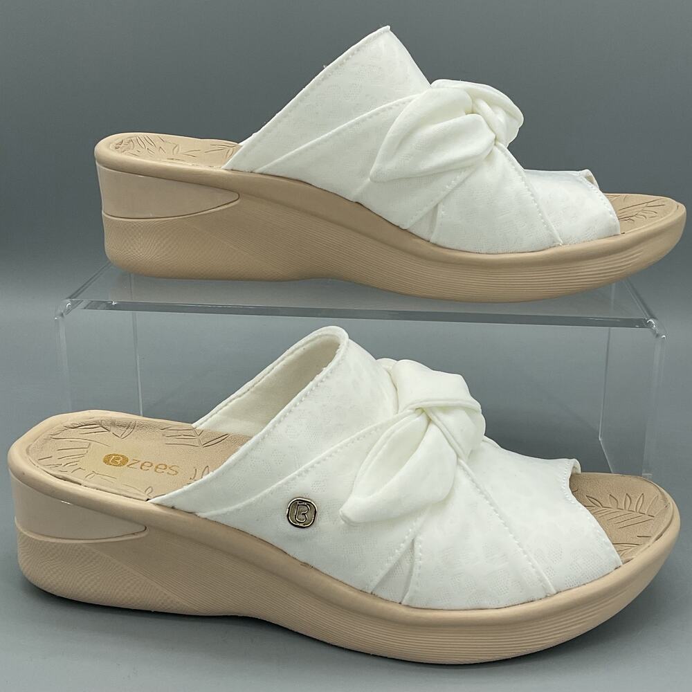 NEW Lifestride Bzees Women’s Smile Wedge Slide Sandals White Size 8M